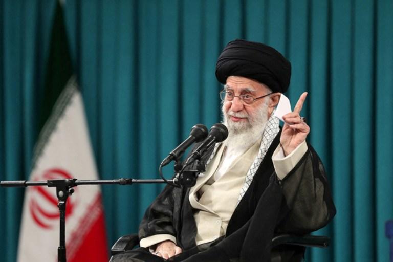Khamenei Peringatkan AS: Serangan ke Iran Bisa Picu Konflik Regional